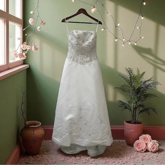 Elegant Strapless White Wedding Gown- worn once - Picture 3 of 10